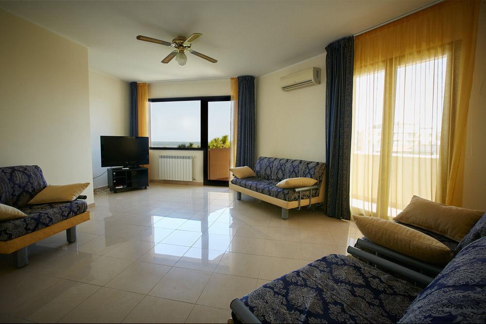 Residence Le Saline Марсала Екстер'єр фото